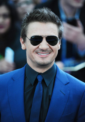 Jeremy Renner pic #770522