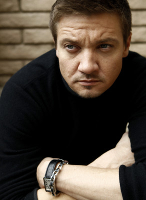 Jeremy Renner pic #395565