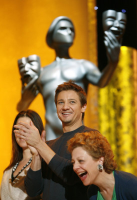 Jeremy Renner pic #337320