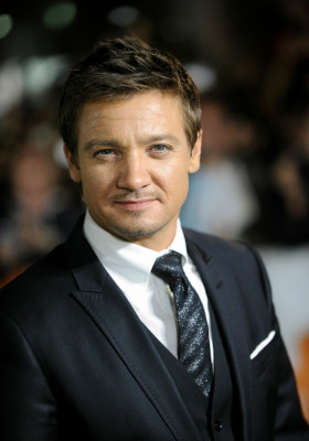 Jeremy Renner pic #609711