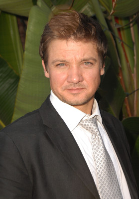 Jeremy Renner pic #577999