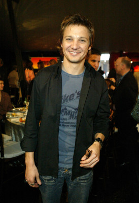 Jeremy Renner pic #578346