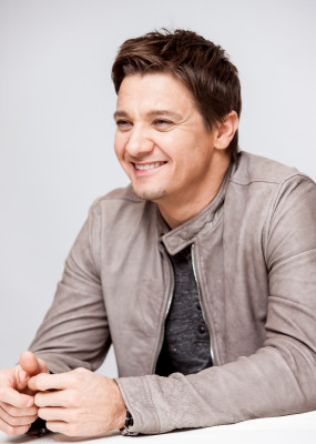Jeremy Renner pic #573132