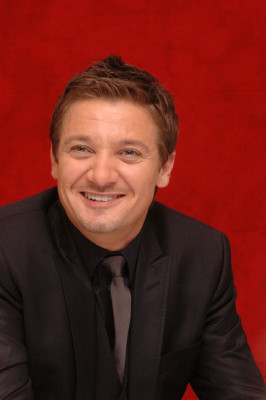 Jeremy Renner pic #329853