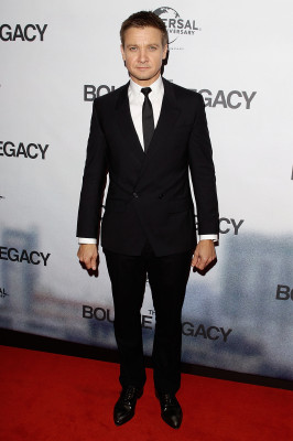 Jeremy Renner pic #530173