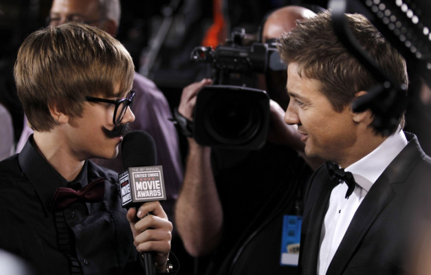 Jeremy Renner pic #330401