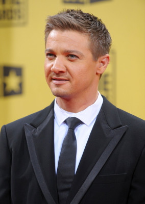Jeremy Renner pic #332078