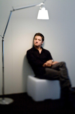 Jeremy Renner pic #317737