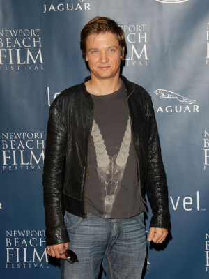Jeremy Renner pic #599678