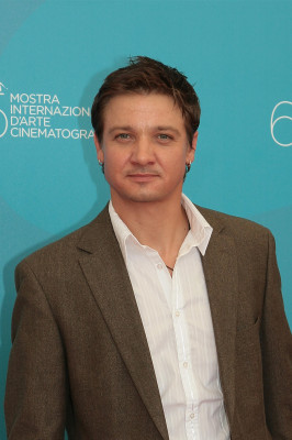 Jeremy Renner pic #600123