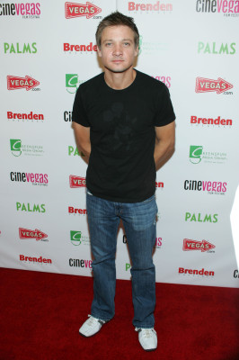 Jeremy Renner pic #600533