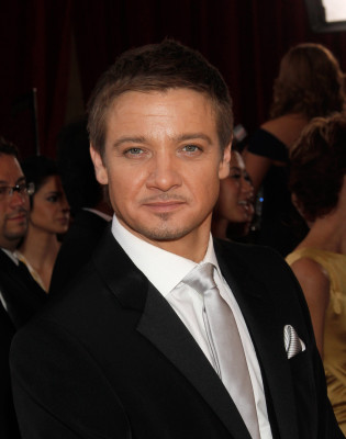 Jeremy Renner pic #615404