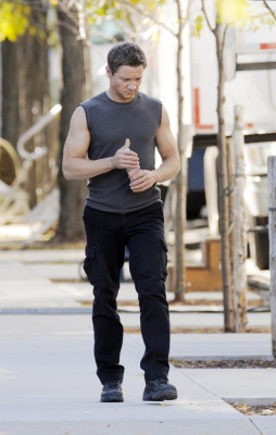 Jeremy Renner pic #615413