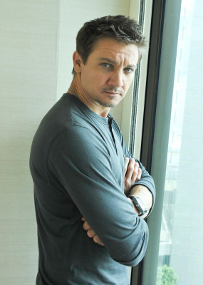 Jeremy Renner pic #541071