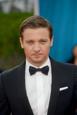 Jeremy Renner pic #529455
