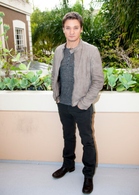 Jeremy Renner pic #585743