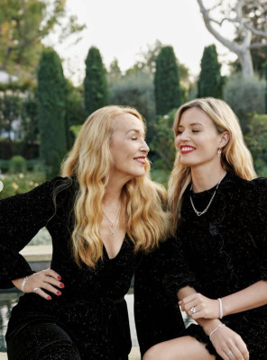 photo 15 in Jerry Hall gallery [id1326018] 2023-04-14 00:00:00