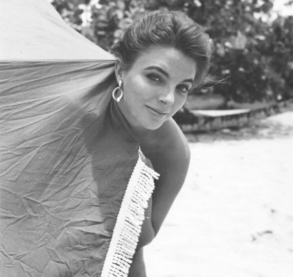 photo 8 in Joan Collins gallery [id1320963] 2023-01-27 00:00:00