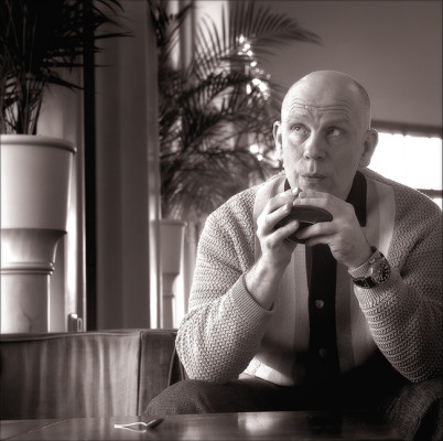 photo 5 in John Malkovich gallery [id56992] -0001-11-30 00:00:00