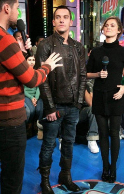 Jonathan Rhys-Meyers pic #610529