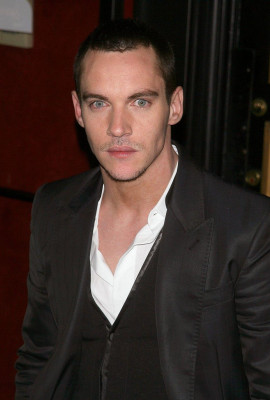Jonathan Rhys-Meyers pic #612192