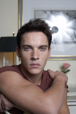Jonathan Rhys-Meyers pic #294775