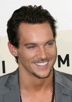 Jonathan Rhys-Meyers pic #611561