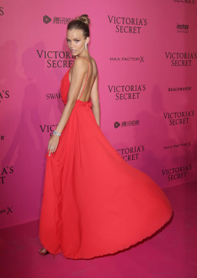 Josephine Skriver pic #895772
