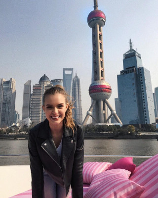 Josephine Skriver pic #1025015