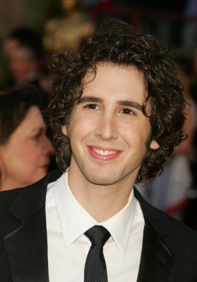 photo 3 in Josh Groban gallery [id57666] -0001-11-30 00:00:00