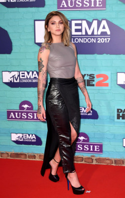 photo 25 in Julia Michaels gallery [id982112] 2017-11-22 00:00:00
