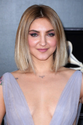 photo 28 in Julia Michaels gallery [id1003575] 2018-01-30 00:00:00