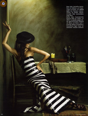 Julia Stegner pic #134328