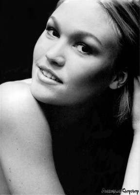 photo 3 in Julia Stiles gallery [id26202] -0001-11-30 00:00:00