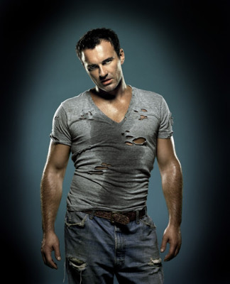 photo 12 in Julian McMahon gallery [id175093] 2009-08-05 00:00:00