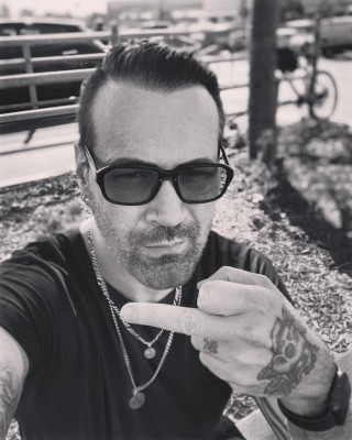 Julien-K pic #1005397