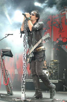 Julien-K pic #1010156