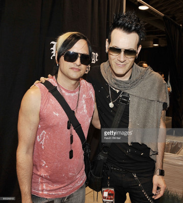 Julien-K pic #1010154