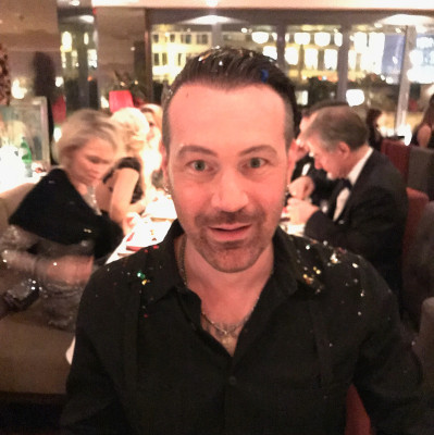 Julien-K pic #996599