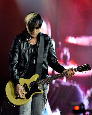 Julien-K pic #992332