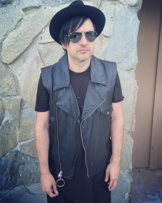 Julien-K pic #1003137