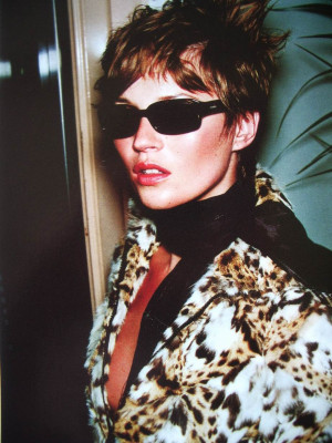 photo 4 in Kate Moss gallery [id22912] -0001-11-30 00:00:00