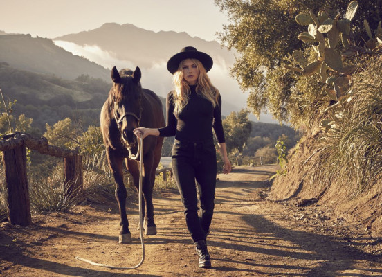 Katheryn Winnick pic #1215825