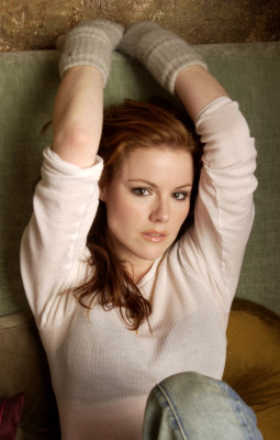 photo 17 in Kathleen Robertson gallery [id206703] 2009-11-30 00:00:00