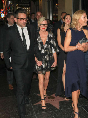 Kathleen Robertson pic #990105
