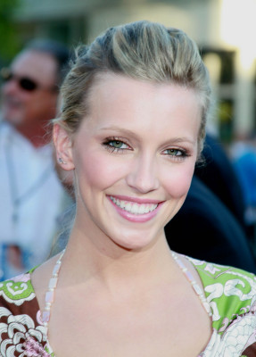 Katie Cassidy pic #236462