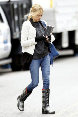 Katie Cassidy pic #362829