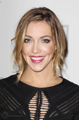Katie Cassidy pic #728550