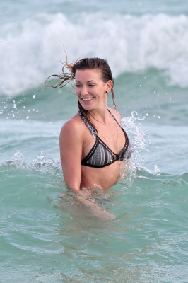 Katie Cassidy pic #824936