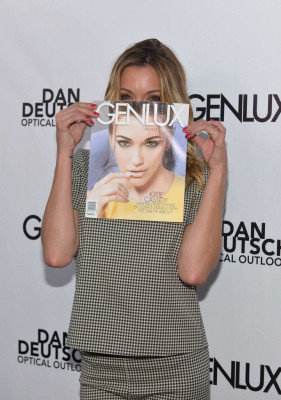 Katie Cassidy pic #728475